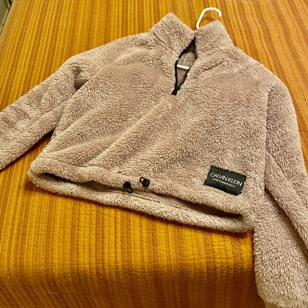 Size small 1/4 zip Calvin Klein